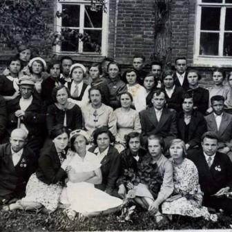 Ученики и преподаватели - 1940